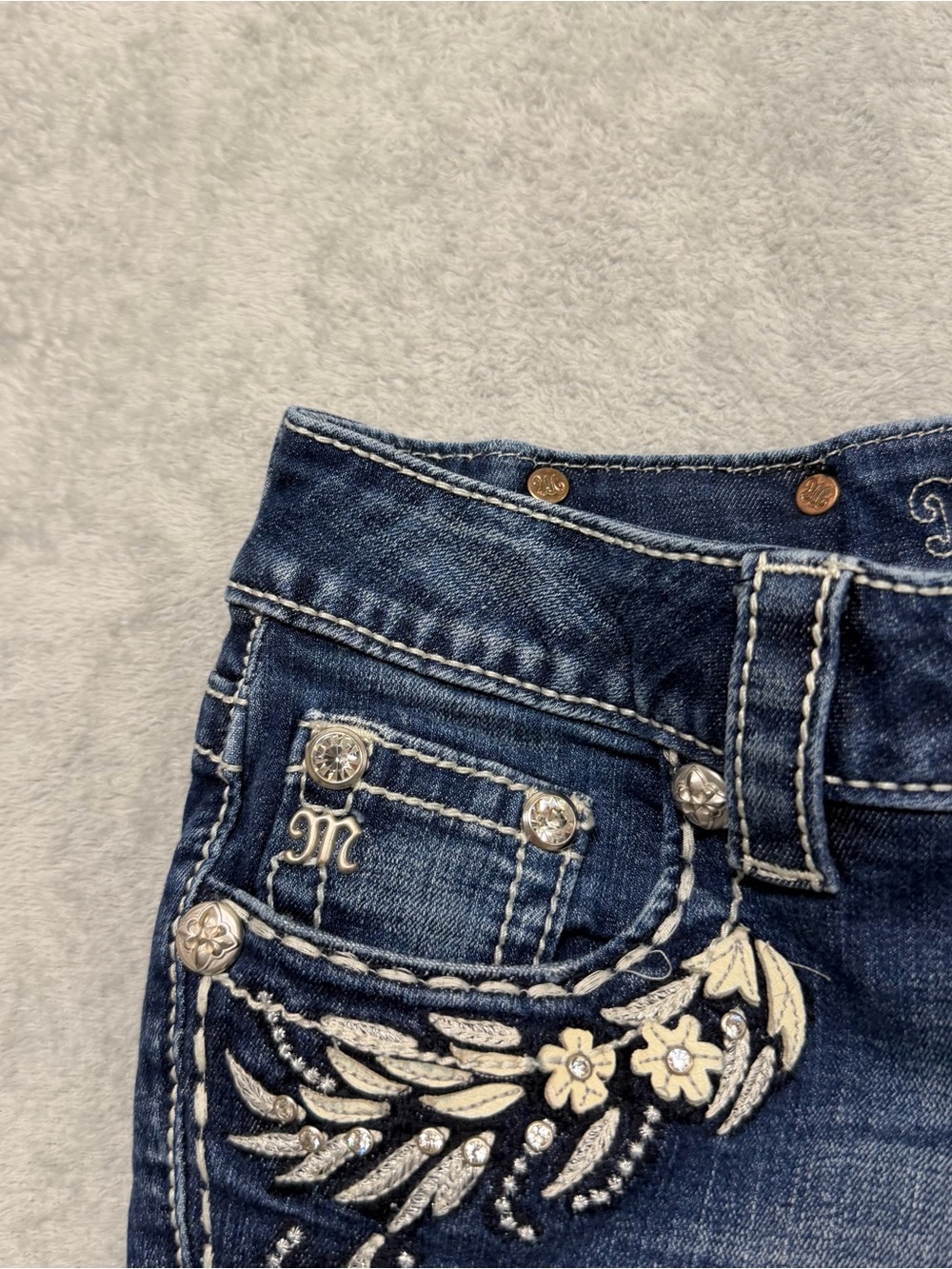 Miss Me Denim Capri Pants Womens Size 25 JP5543P Blue Cotton Floral Jewels - Picture 4 of 13